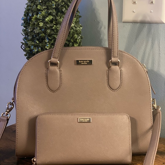 kate spade Handbags - KATE SPADE ♠️ PURSE AND MATCHING WALLET SET kate spade Handbags - KATE SPADE ♠️ PURSE AND MATCHING WALLET SET